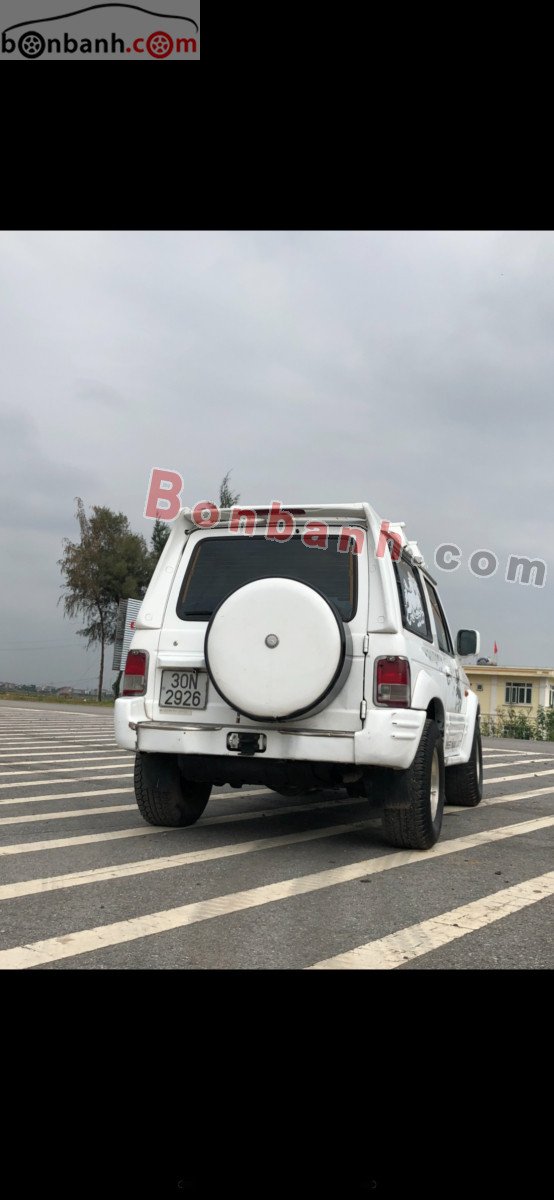 Hyundai Galloper 2003 - Cần bán gấp Hyundai Galloper đời 2003, màu trắng, nhập khẩu nguyên chiếc, giá chỉ 128 triệu