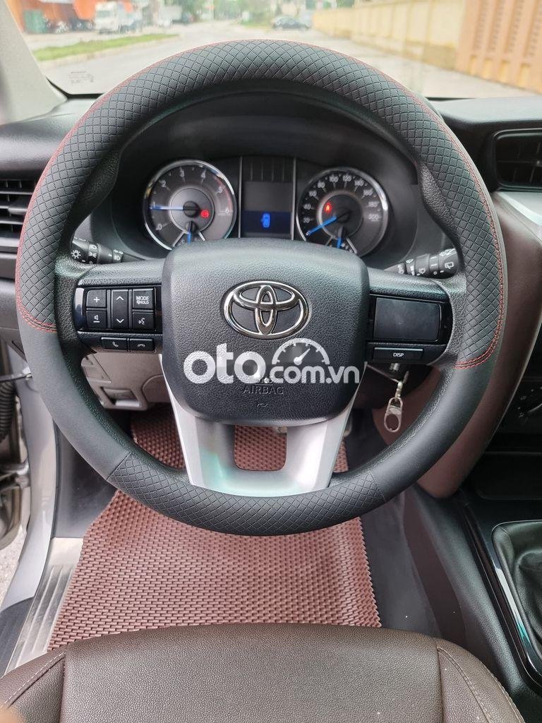 Toyota Fortuner  G   2019 - Bán xe Toyota Fortuner G 2019, màu bạc, nhập khẩu số sàn