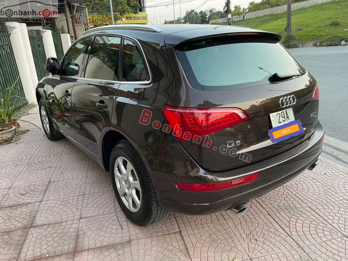 Audi Q5   2.0 AT 2011 - Cần bán lại xe Audi Q5 2.0 AT năm sản xuất 2011, màu nâu, xe nhập xe gia đình