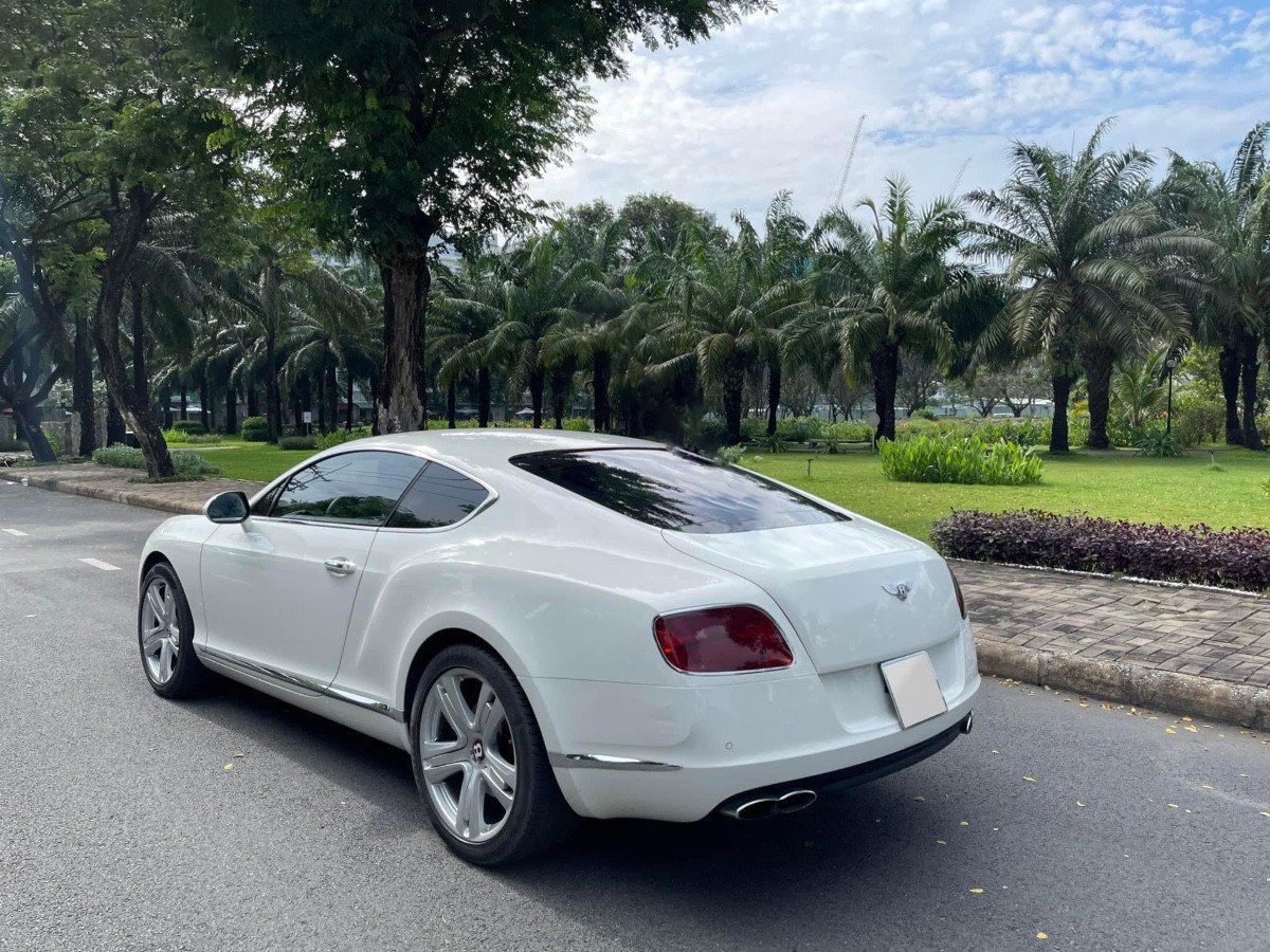 Bentley Continental   GT  2014 - Bán ô tô Bentley Continental GT năm 2014, màu trắng, nhập khẩu