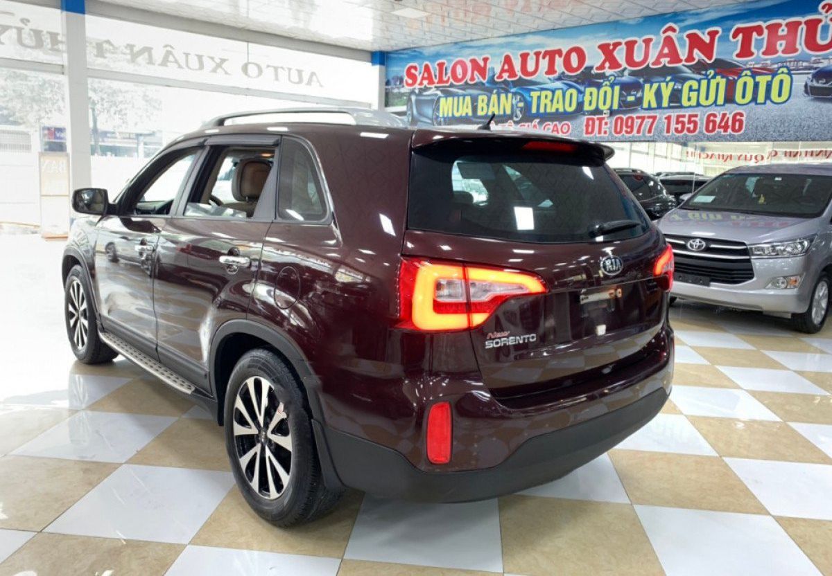 Kia Sorento   2.4   2016 - Xe Kia Sorento 2.4 đời 2016, màu đỏ còn mới, giá tốt