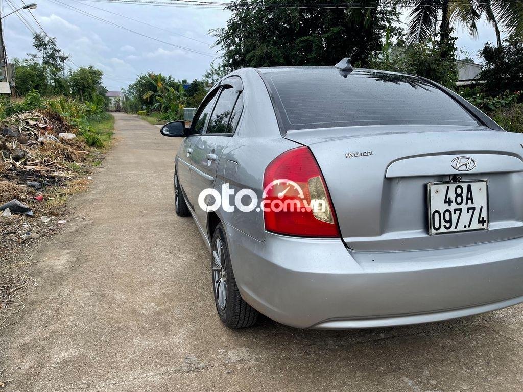 Hyundai Verna 2008 - Cần bán Hyundai Verna 2008, màu bạc, giá chỉ 138 triệu