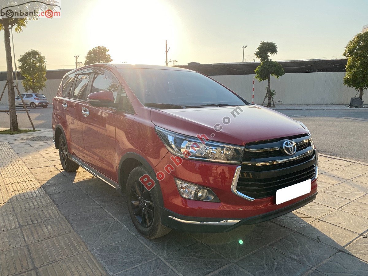 Toyota Innova   Venturer 2.0  2020 - Cần bán gấp Toyota Innova Venturer 2.0 sản xuất năm 2020, màu đỏ