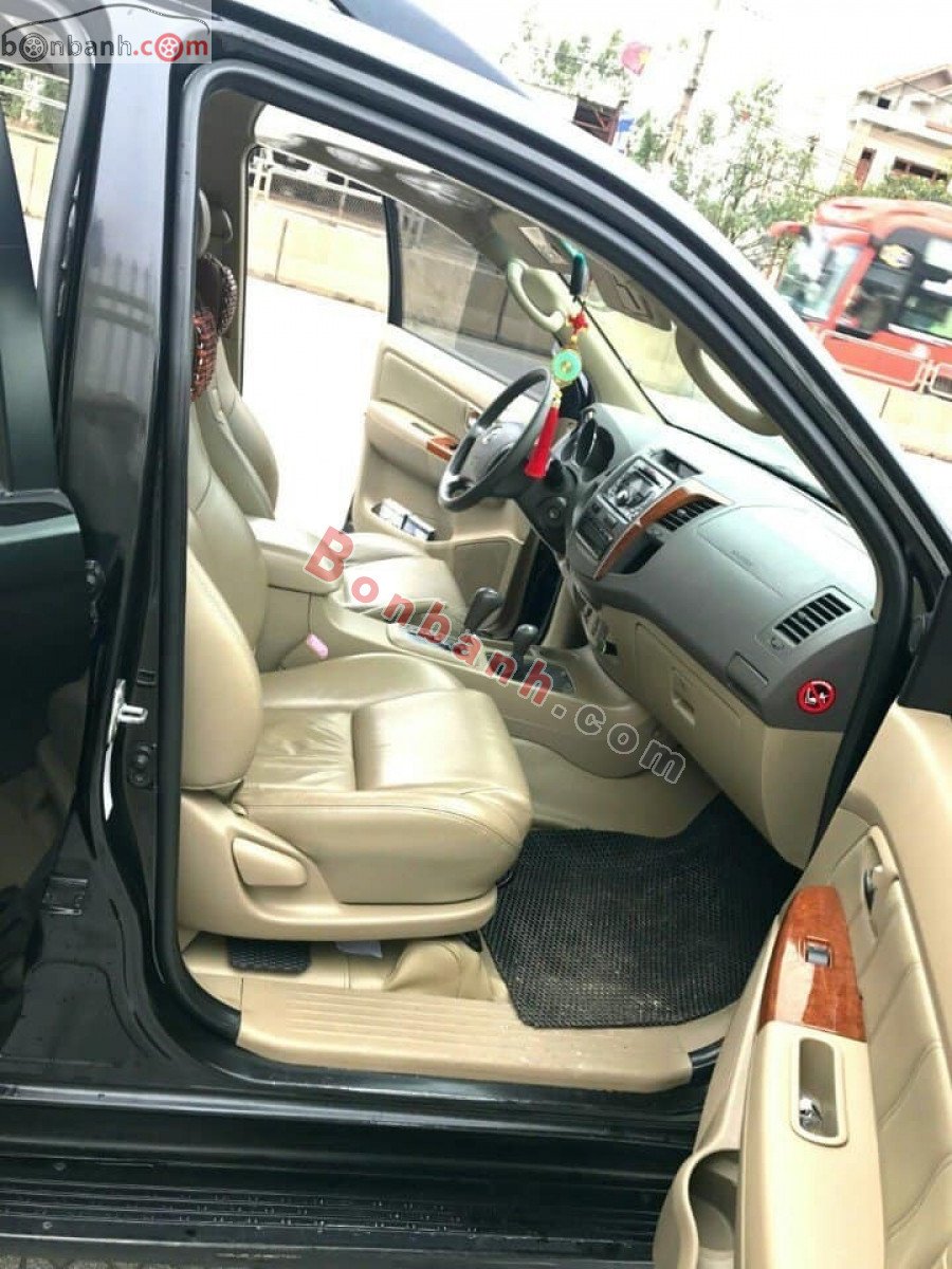 Toyota Fortuner   2.7V 4X4 AT  2010 - Cần bán Toyota Fortuner 2.7V 4X4 AT 2010, màu đen 