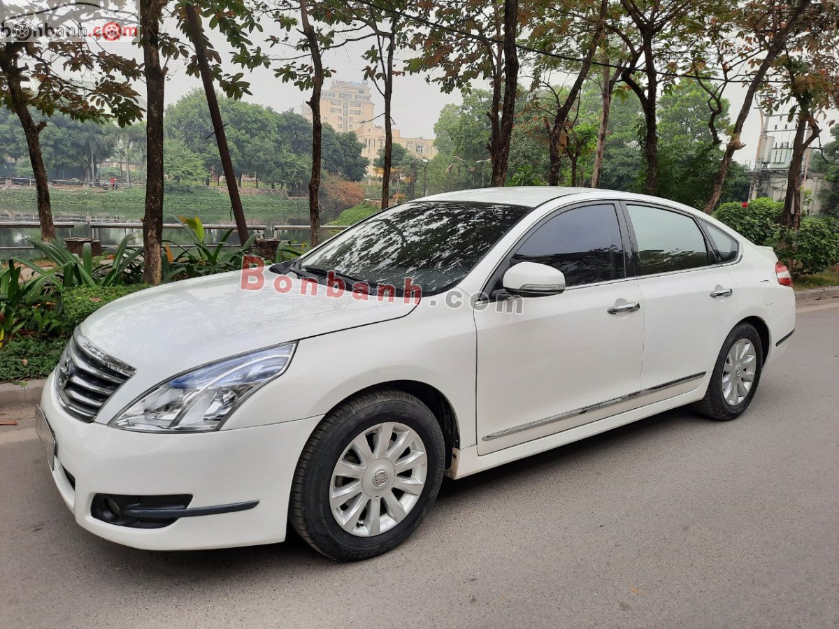 Nissan Teana 2010 - Cần bán lại xe Nissan Teana năm sản xuất 2010, màu kem (be), nhập khẩu 