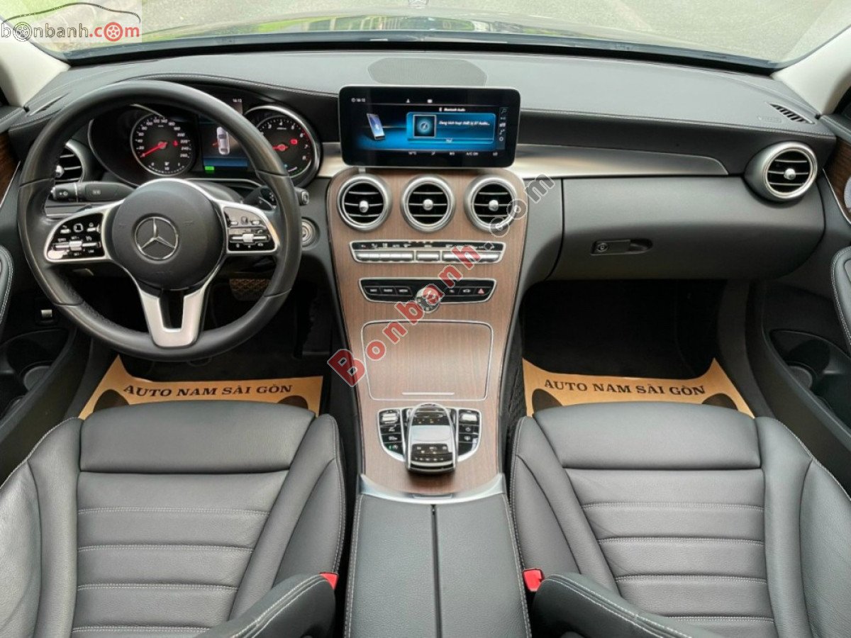 Mercedes-Benz 2019 - Cần bán Mercedes C200 Exclusive đời 2019, màu đen
