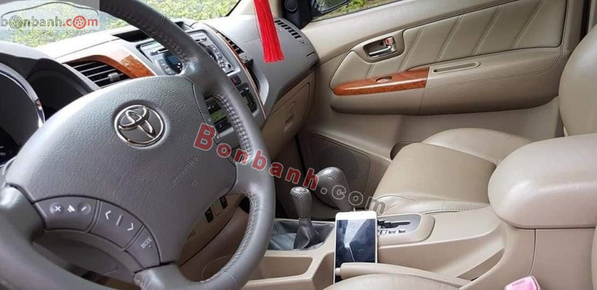 Toyota Fortuner   2.7V 4X4 AT  2010 - Cần bán Toyota Fortuner 2.7V 4X4 AT 2010, màu đen 