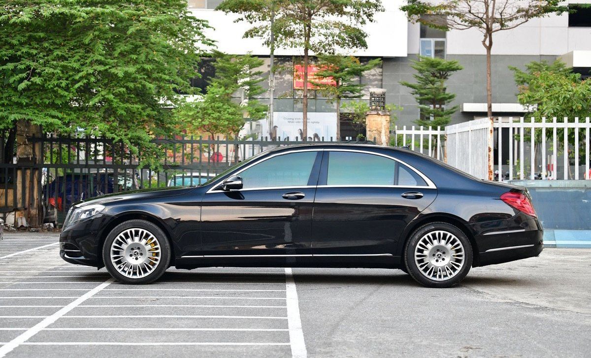 2014 - Bán Mercedes năm 2014, màu đen còn mới