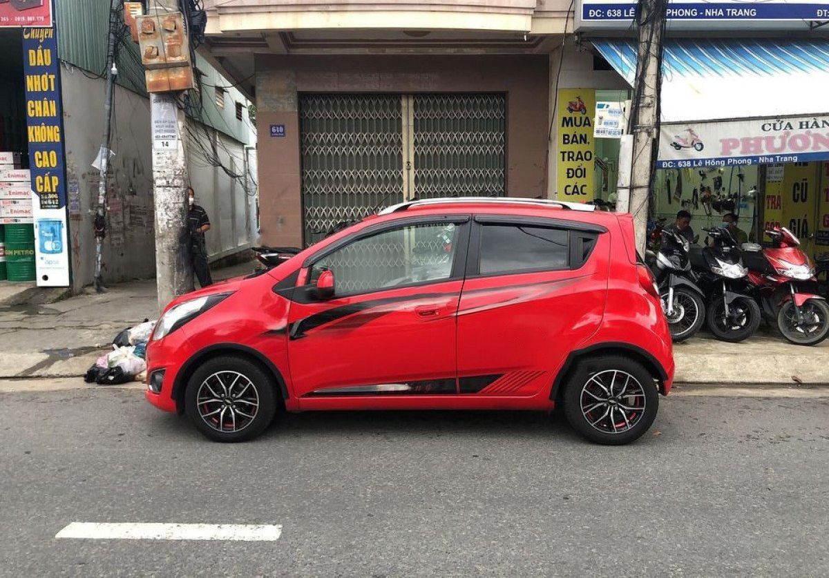 Chevrolet Spark  LTZ 2014 - Cần bán xe Chevrolet Spark LTZ sản xuất năm 2014, màu đỏ số tự động, giá tốt