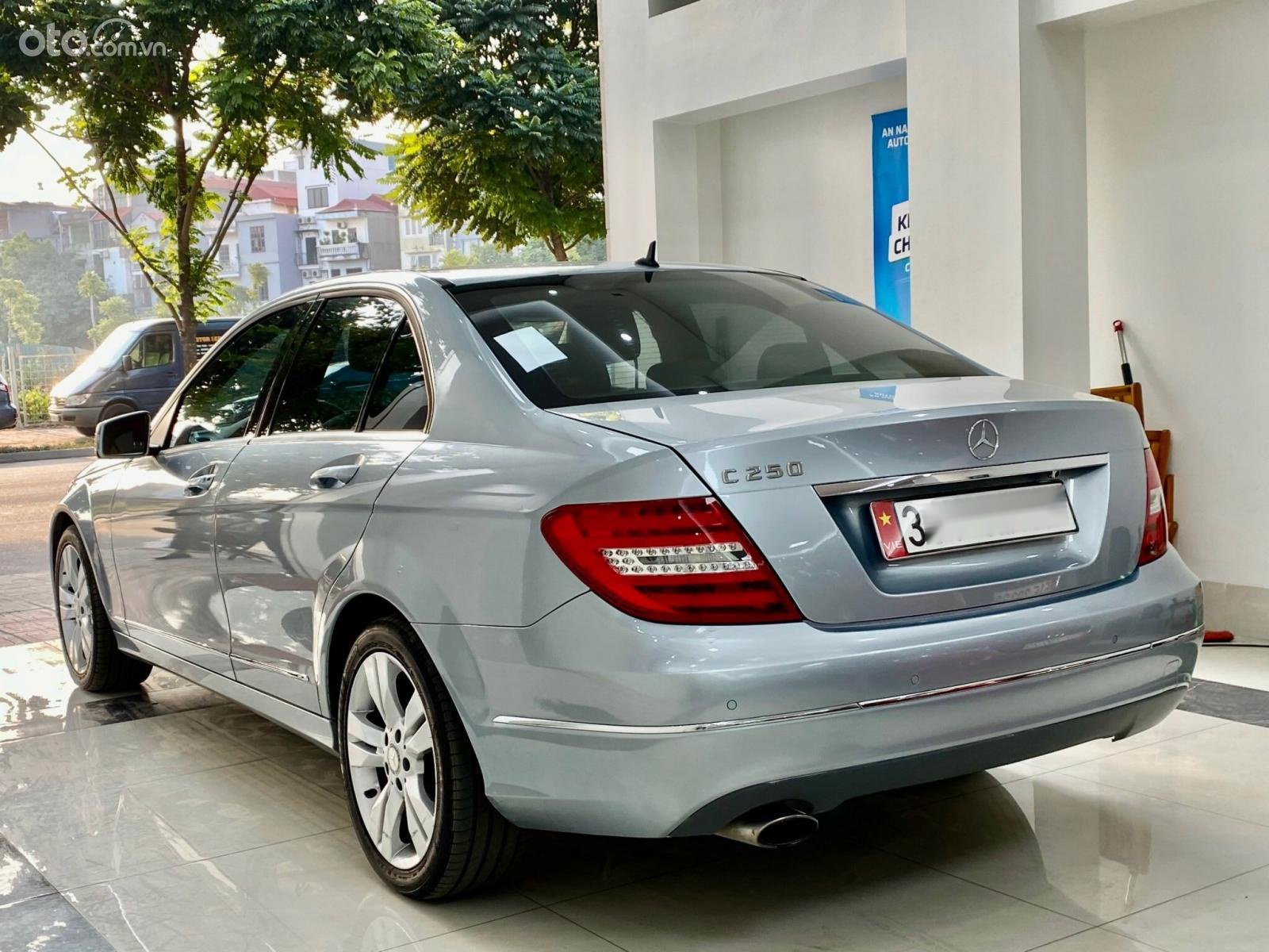 Mercedes-Benz C250 2014 - Cần bán gấp Mercedes-Benz C250 sản xuất 2014 giá tốt 640tr