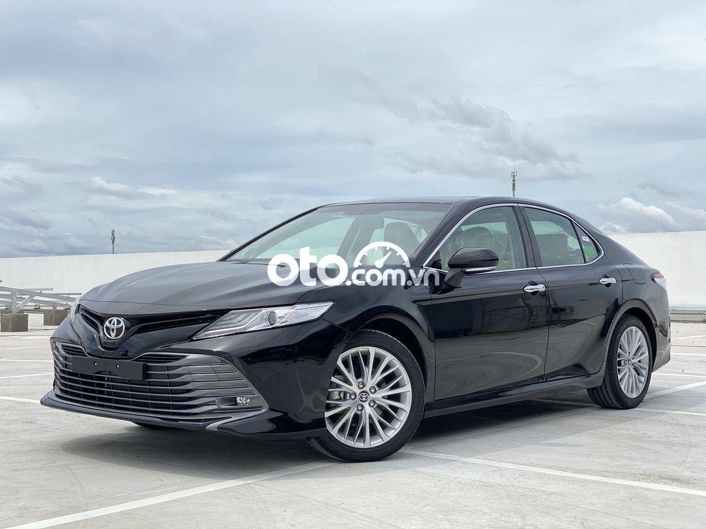 Toyota Camry 2021 - Cần bán xe Toyota Camry năm sản xuất 2021, màu đen, nhập khẩu