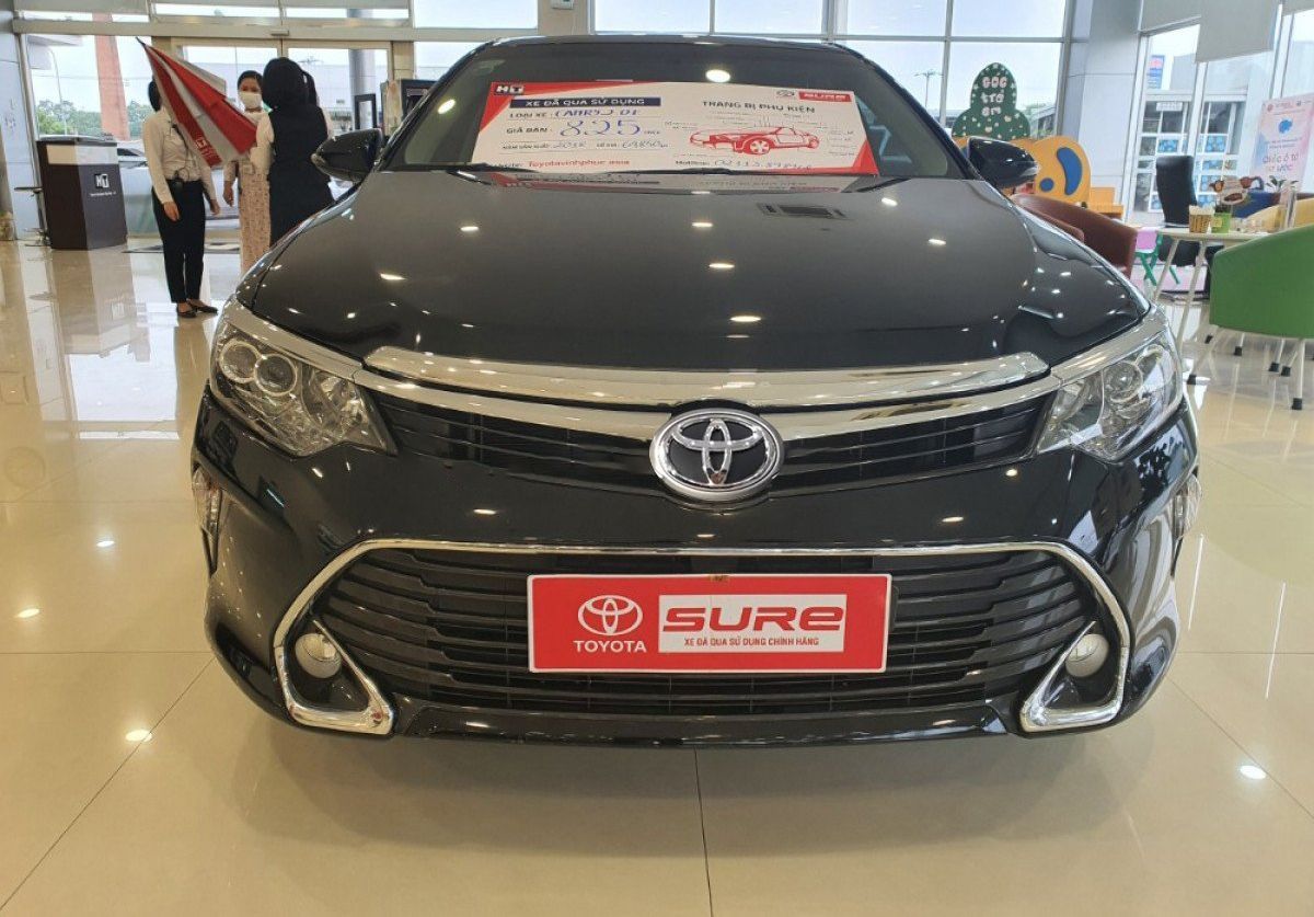 Toyota Camry   2.0E 2018 - Bán Toyota Camry 2.0E năm 2018, màu đen, giá tốt