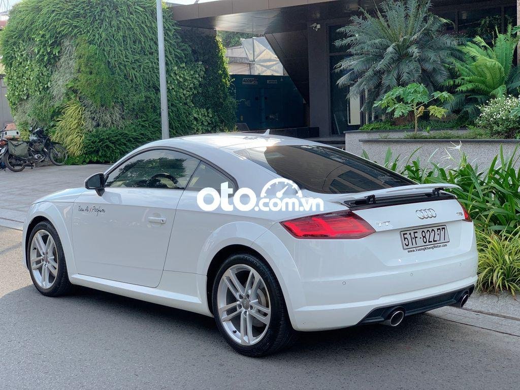 Audi TT 2016 - Bán Audi TT sản xuất năm 2016, màu trắng, xe nhập