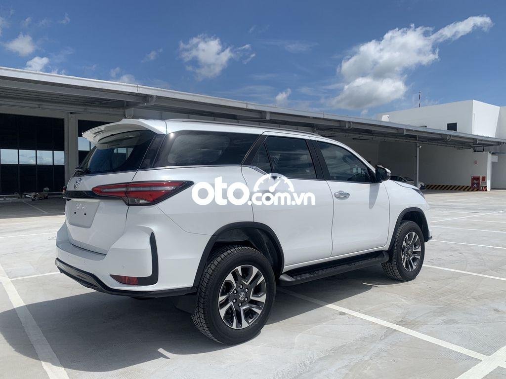 Toyota Fortuner 2021 - Bán xe Toyota Fortuner năm 2021, màu trắng giá cạnh tranh