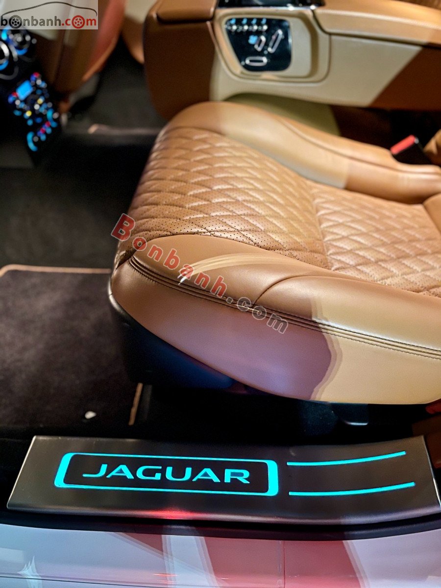 Jaguar XJL    2016 - Xe Jaguar XJL năm 2016, màu trắng, nhập khẩu còn mới