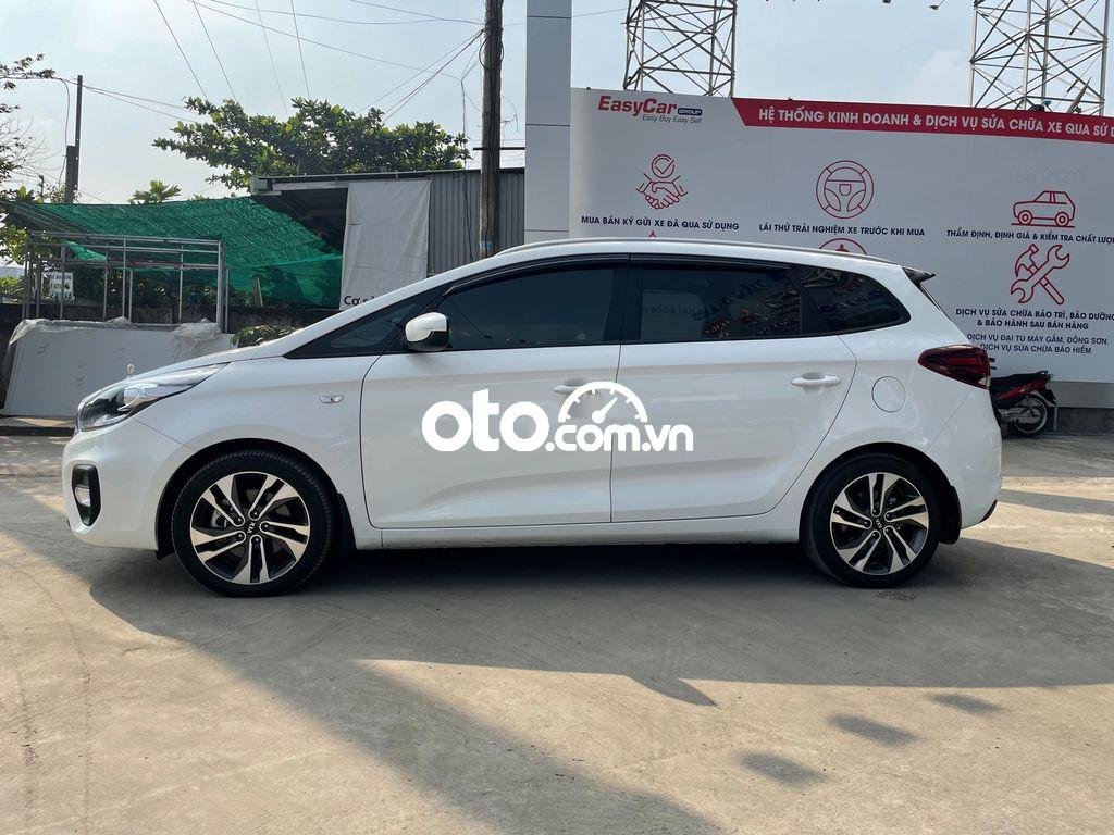 Kia Rondo   2.0MT  2020 - Bán ô tô Kia Rondo 2.0MT sản xuất năm 2020, màu trắng, giá 525tr