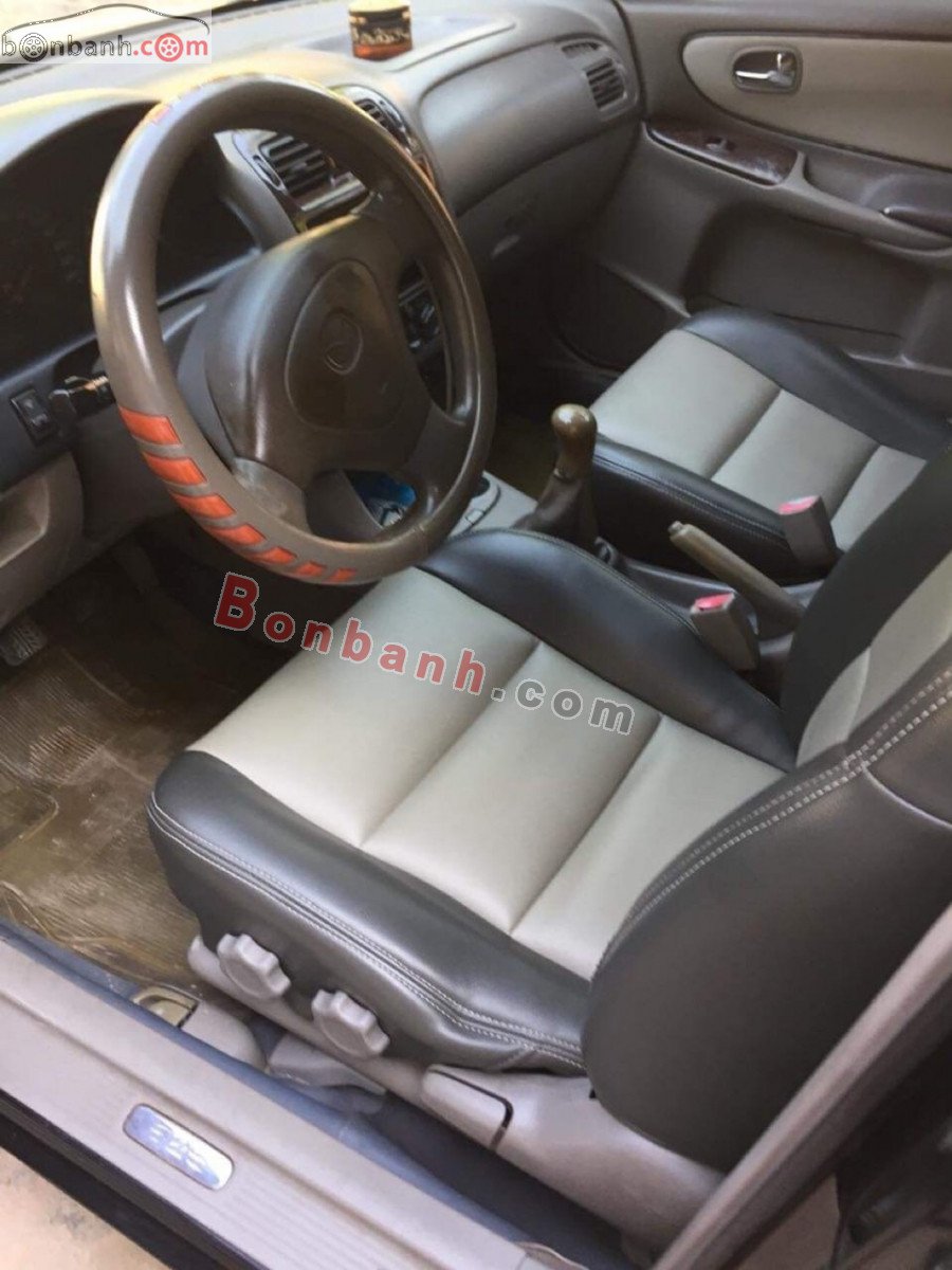 Mazda 626 2001 - Xe Mazda 626 năm sản xuất 2001, màu đen