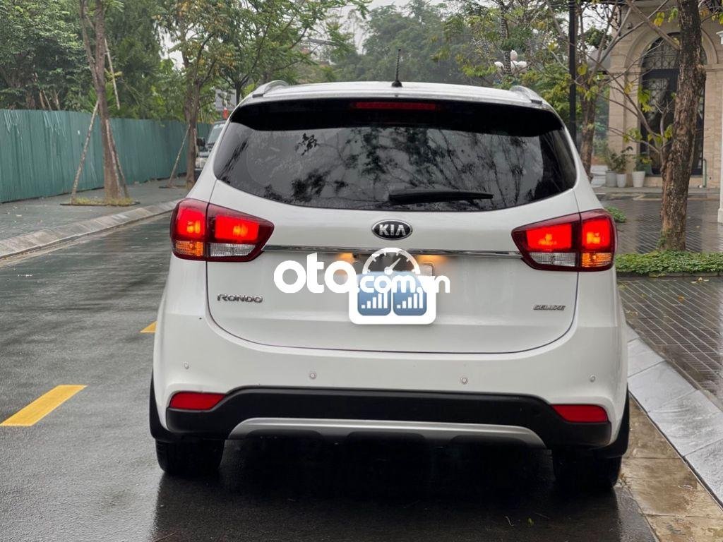 Kia Rondo   2020 - Cần bán Kia Rondo năm 2020, màu trắng, 560tr