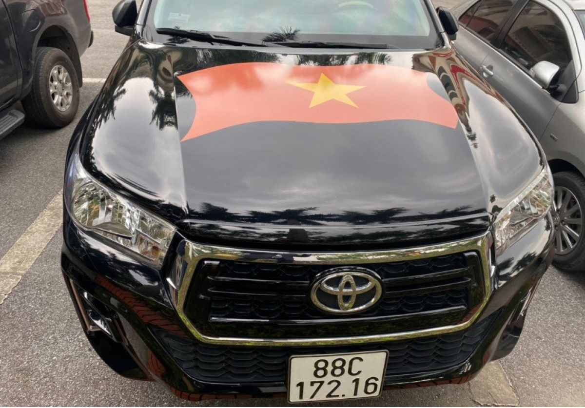 Toyota Hilux E 2019 - Bán Toyota Hilux E đời 2019, màu đen, nhập khẩu số tự động
