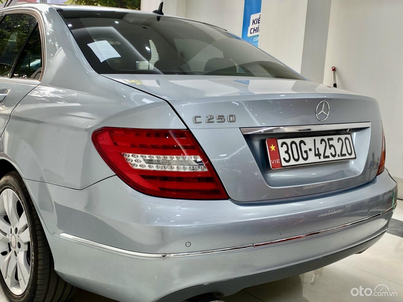 Mercedes-Benz C250 2014 - Cần bán gấp Mercedes-Benz C250 sản xuất 2014 giá tốt 640tr