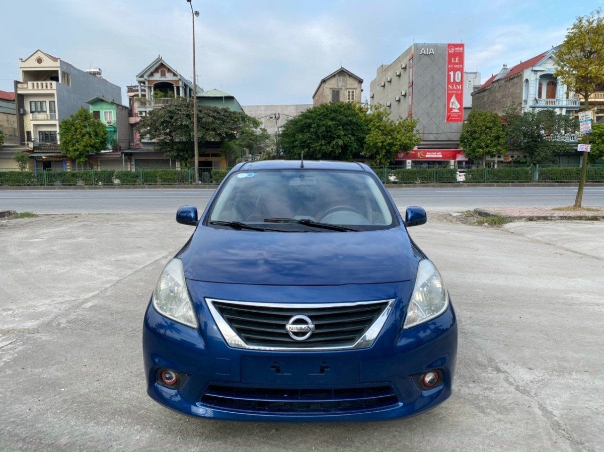 Nissan Sunny   MT   2014 - Bán xe Nissan Sunny MT sản xuất năm 2014, màu xanh lam 