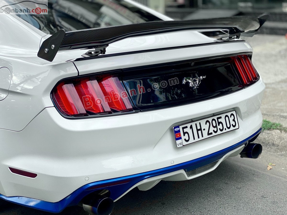 Ford Mustang 2014 - Cần bán lại xe Ford Mustang 2014, màu trắng, nhập khẩu nguyên chiếc