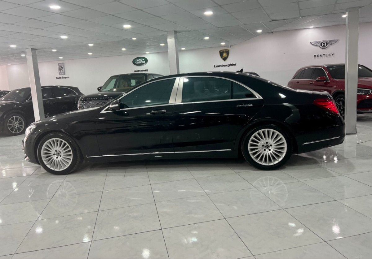 2013 - Cần bán xe Mercedes S500 sản xuất năm 2013, màu đen, xe nhập