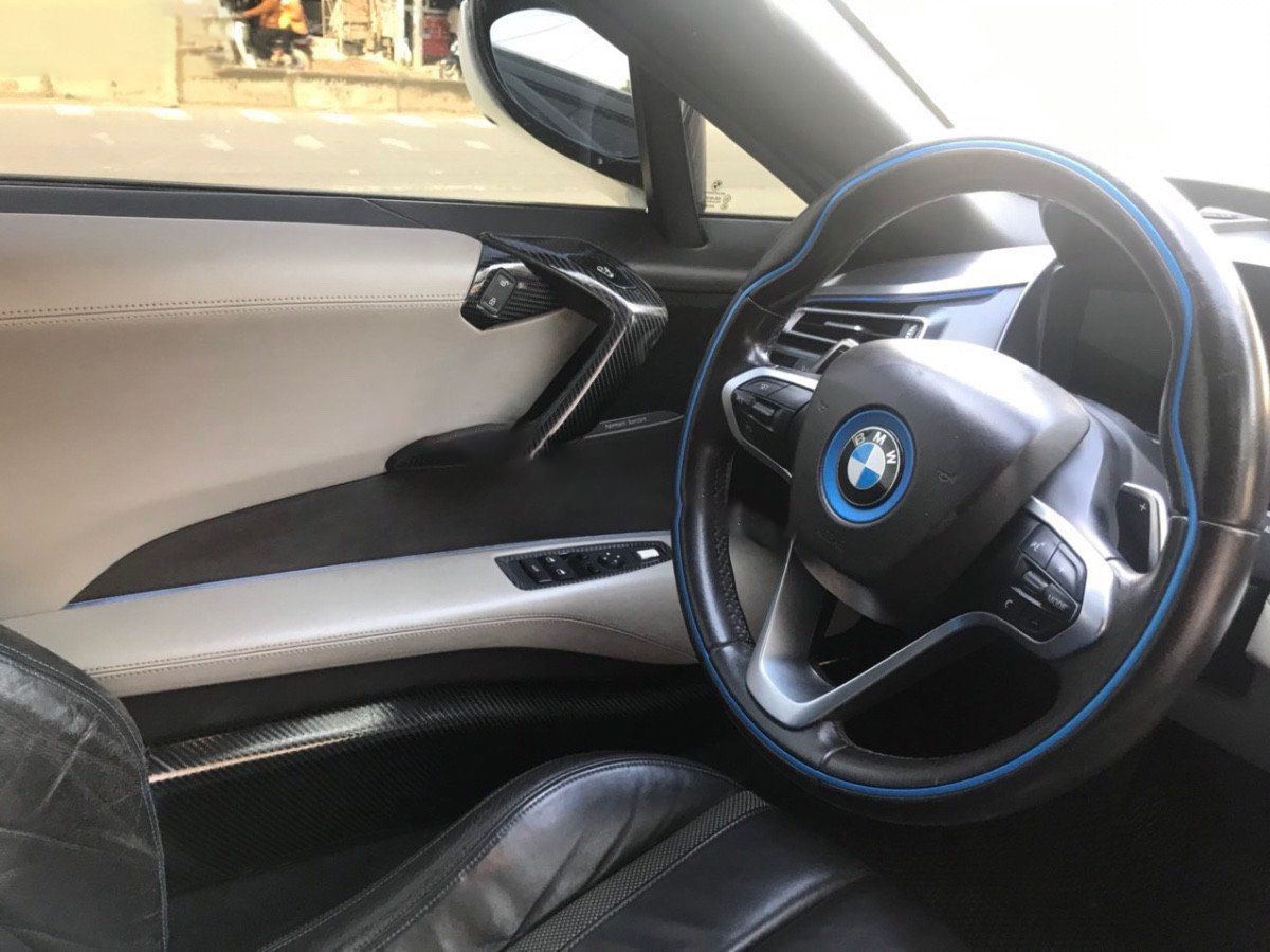 BMW i8 2015 - Bán BMW i8 2015, màu trắng, xe nhập