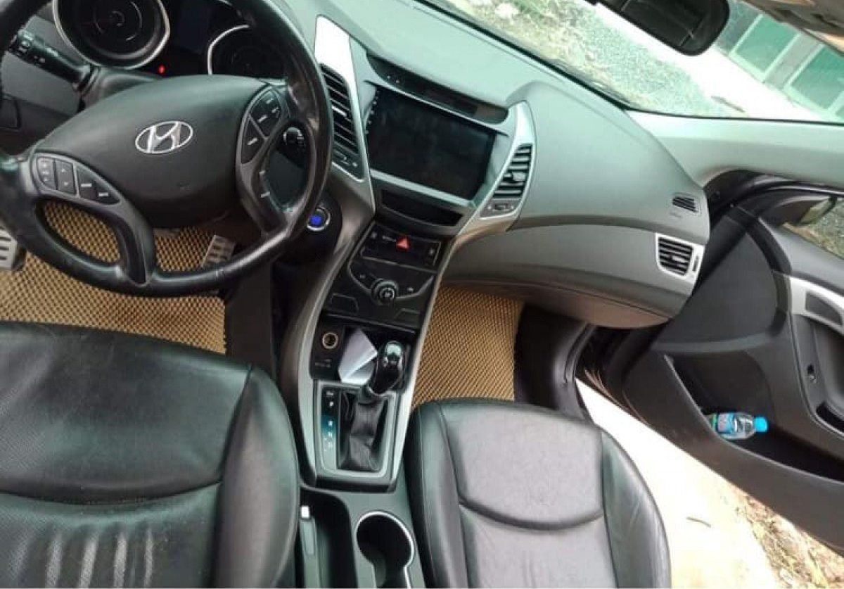 Hyundai Elantra   1.6 AT 2014 - Bán ô tô Hyundai Elantra 1.6 AT đời 2014, màu đen, nhập khẩu