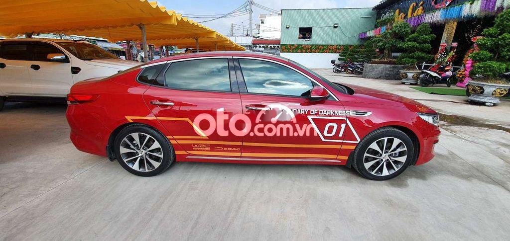 Kia Optima   2.0 GTL 2017 - Bán ô tô Kia Optima 2.0 GTL năm 2017, màu đỏ còn mới