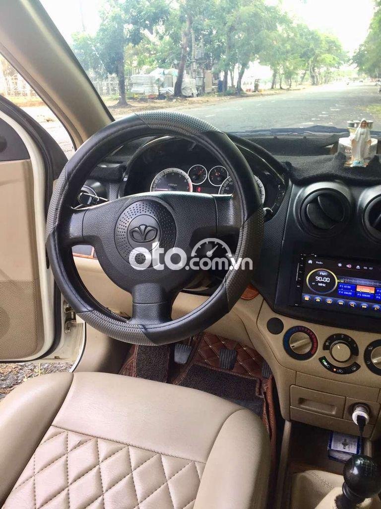 Daewoo Gentra 2010 - Bán Daewoo Gentra năm sản xuất 2010, màu trắng giá cạnh tranh