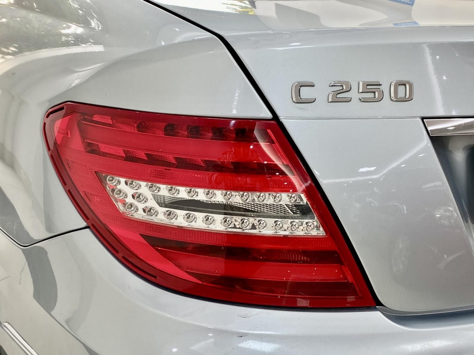 Mercedes-Benz C250 2014 - Bán Mercedes C250 năm 2014 - biển Hà Nội màu cực đẹp khó tìm - giá thương lượng