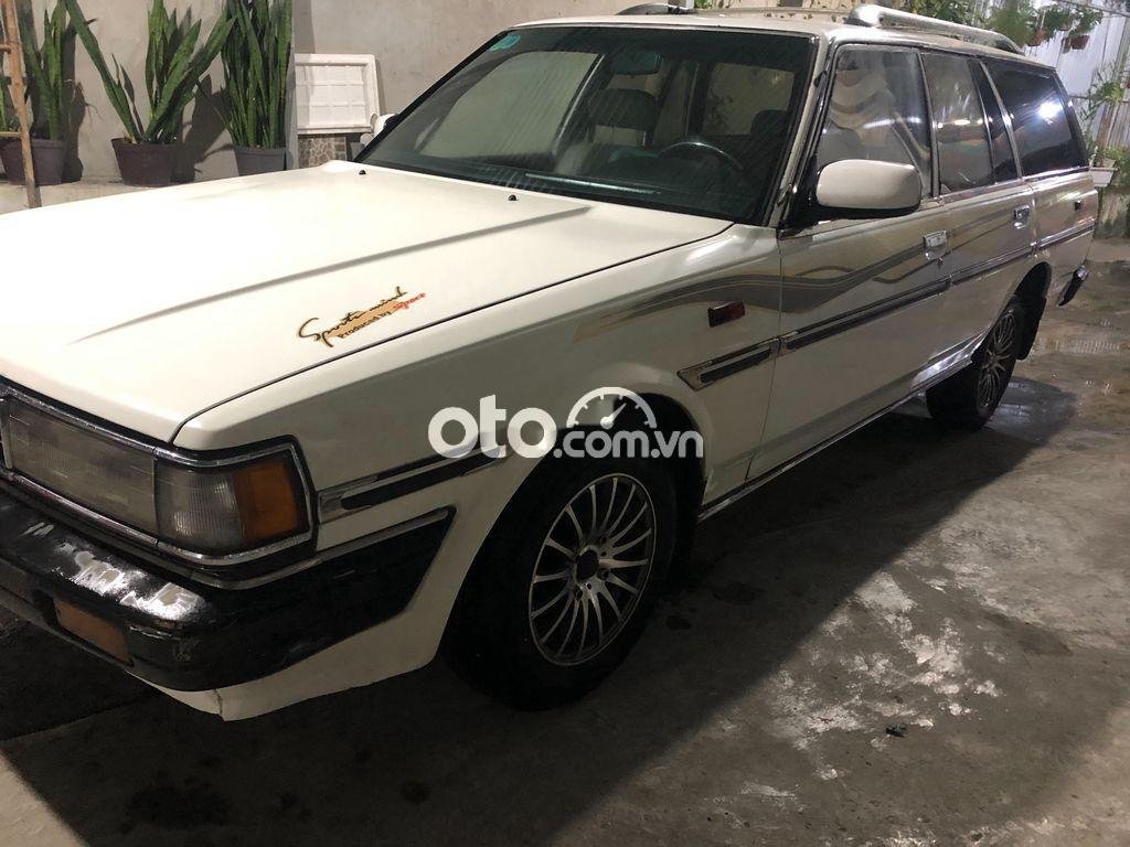 Toyota Cressida 1988 - Cần bán Toyota Cressida năm sản xuất 1988, màu trắng, nhập khẩu nguyên chiếc, giá 70tr