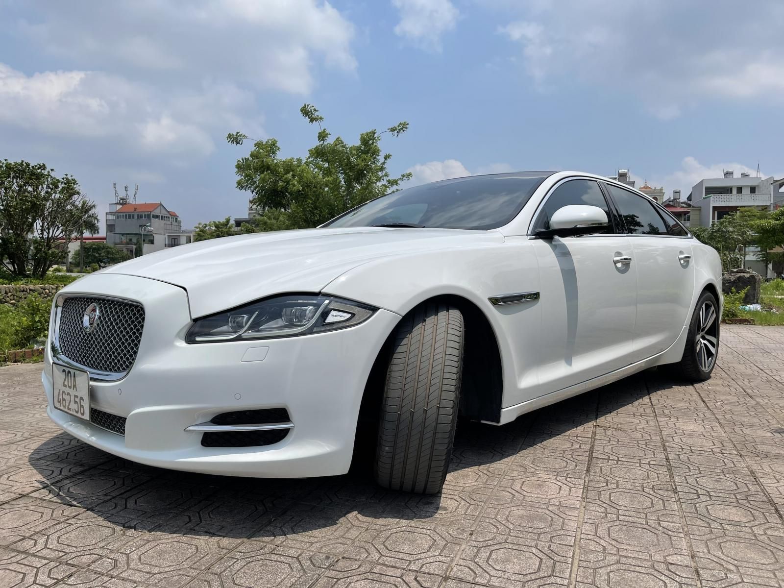 Jaguar XJL 2013 - Cần bán lại xe Jaguar XJL 3.0 Supercharged sản xuất năm 2013, nhập Anh cực mới