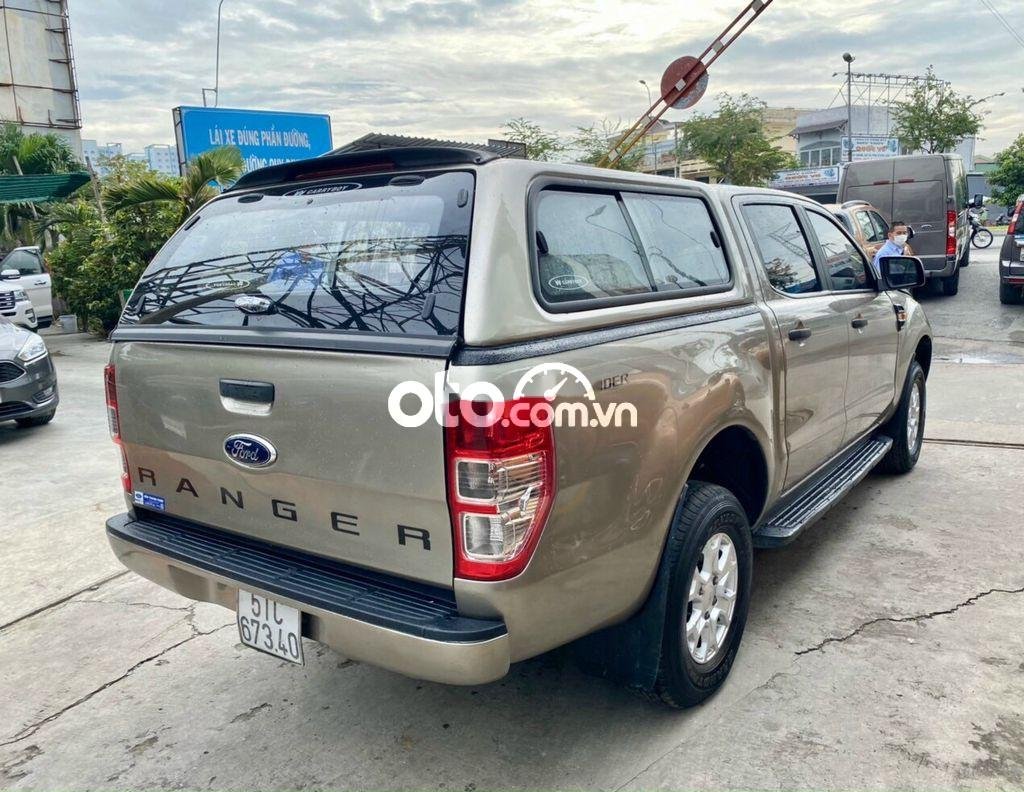 Ford Ranger XLS 4x2 AT 2015 - Cần bán lại xe Ford Ranger XLS 4x2 AT 2015, nhập khẩu