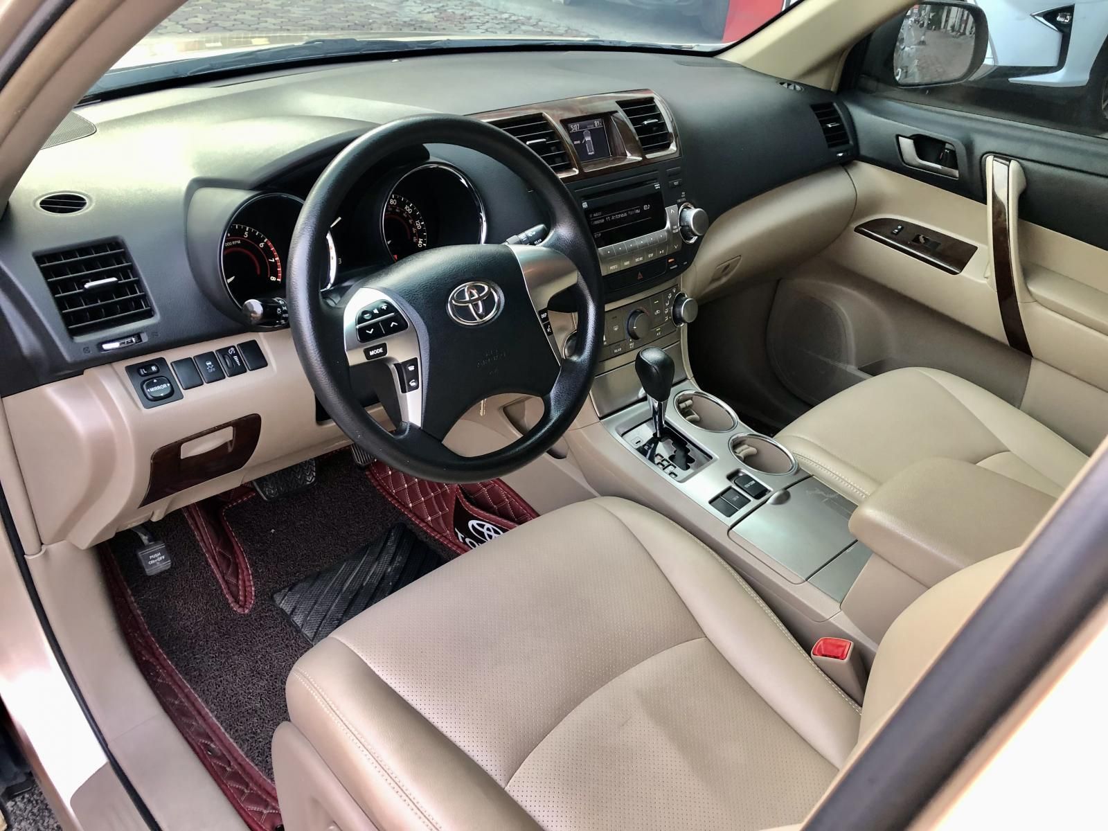 Toyota Highlander LE 2011 - Bán Toyota Highlander LE năm 2011, giá chỉ 760 triệu