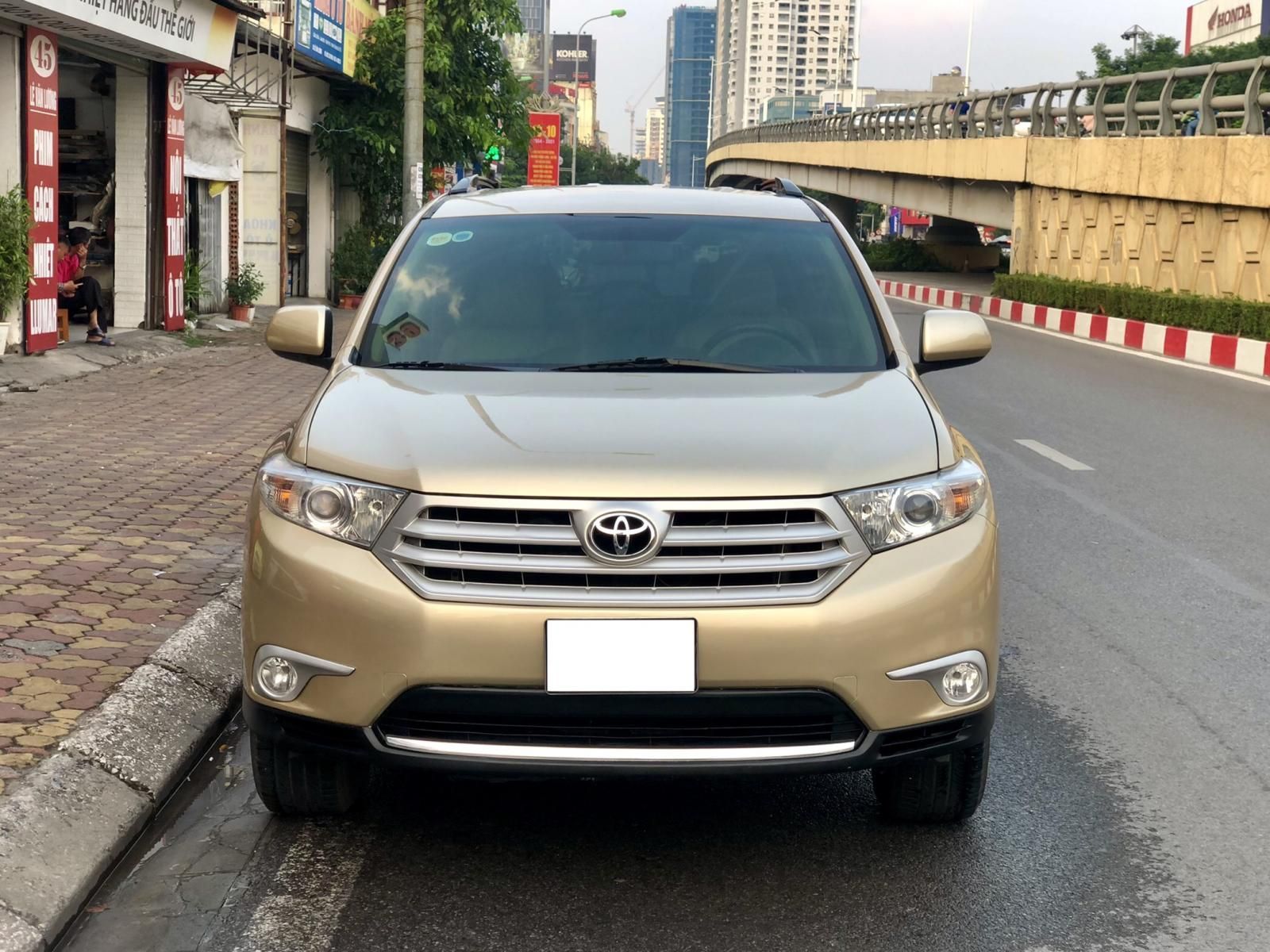 Toyota Highlander LE 2011 - Bán Toyota Highlander LE năm 2011, giá chỉ 760 triệu