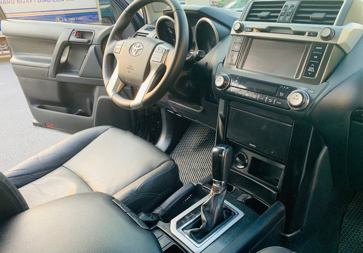 Toyota Land Cruiser Prado  TXL 2014 - Cần bán gấp Toyota Land Cruiser Prado TXL sản xuất 2014, màu đen, nhập khẩu nguyên chiếc
