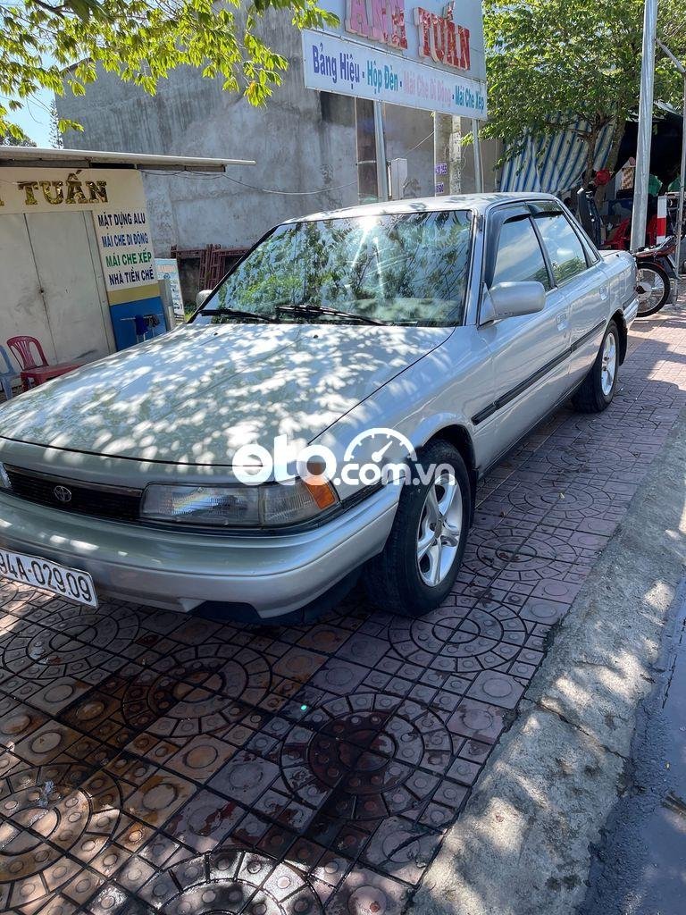 Toyota Camry 1988 - Bán Toyota Camry sản xuất 1988, màu bạc, nhập khẩu nguyên chiếc