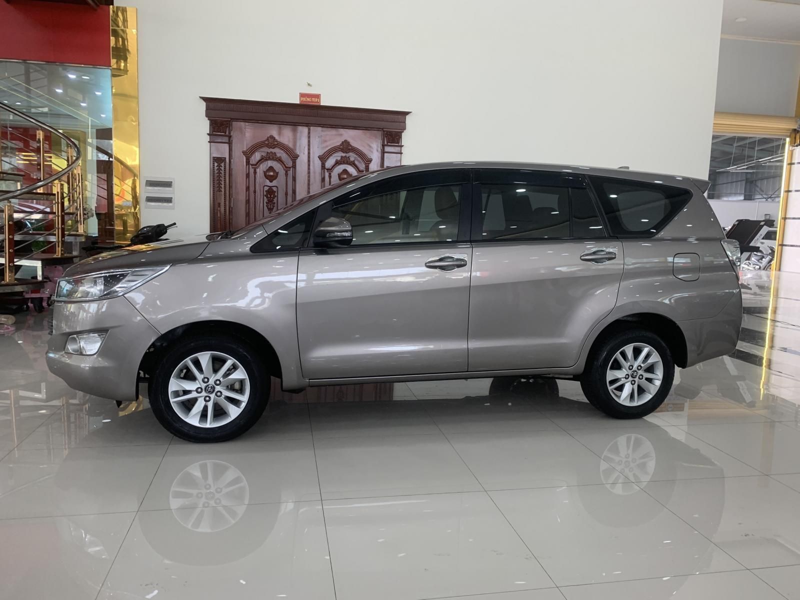 Toyota Innova 2018 - Giá 565tr