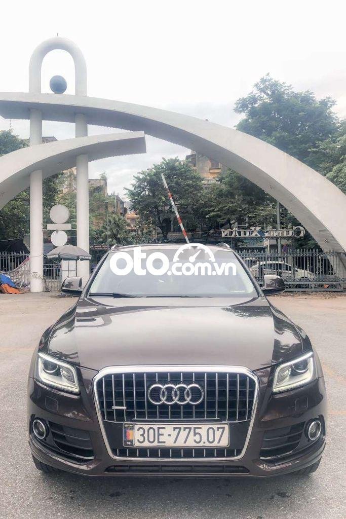 Audi Q5 2015 - Cần bán lại xe Audi Q5 sản xuất năm 2015, màu nâu, xe nhập chính chủ