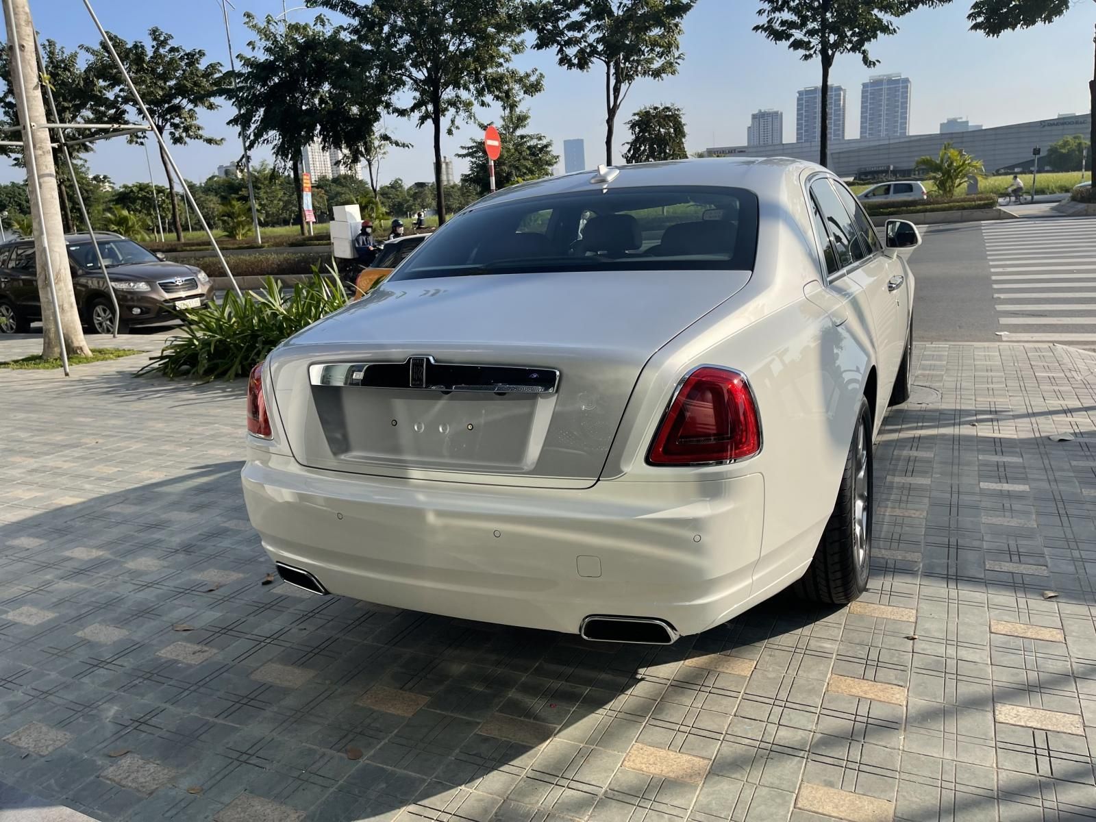 Rolls-Royce Ghost 2016 - Bán Rolls-Royce Ghost sản xuất năm 2016 mới 100%