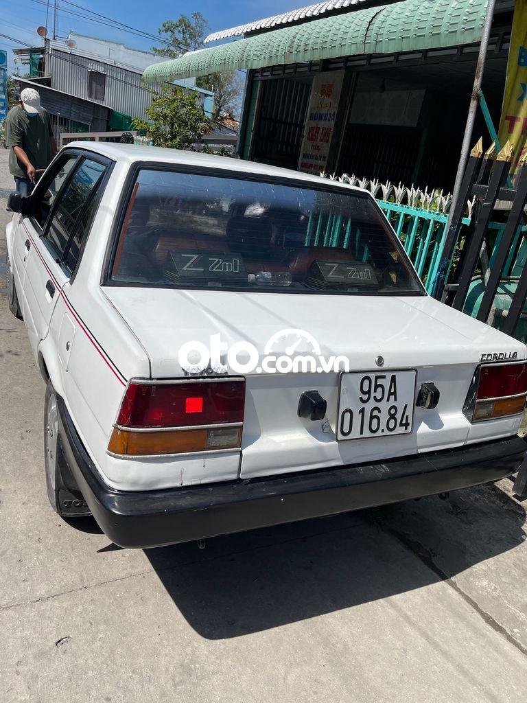 Toyota Corolla 1984 - Bán Toyota Corolla đời 1984, màu trắng, xe nhập, giá chỉ 29 triệu