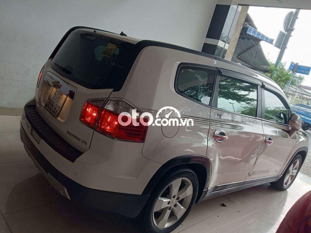 Chevrolet Orlando LTZ 2015 - Cần bán lại xe Chevrolet Orlando LTZ đời 2015, màu trắng, giá tốt