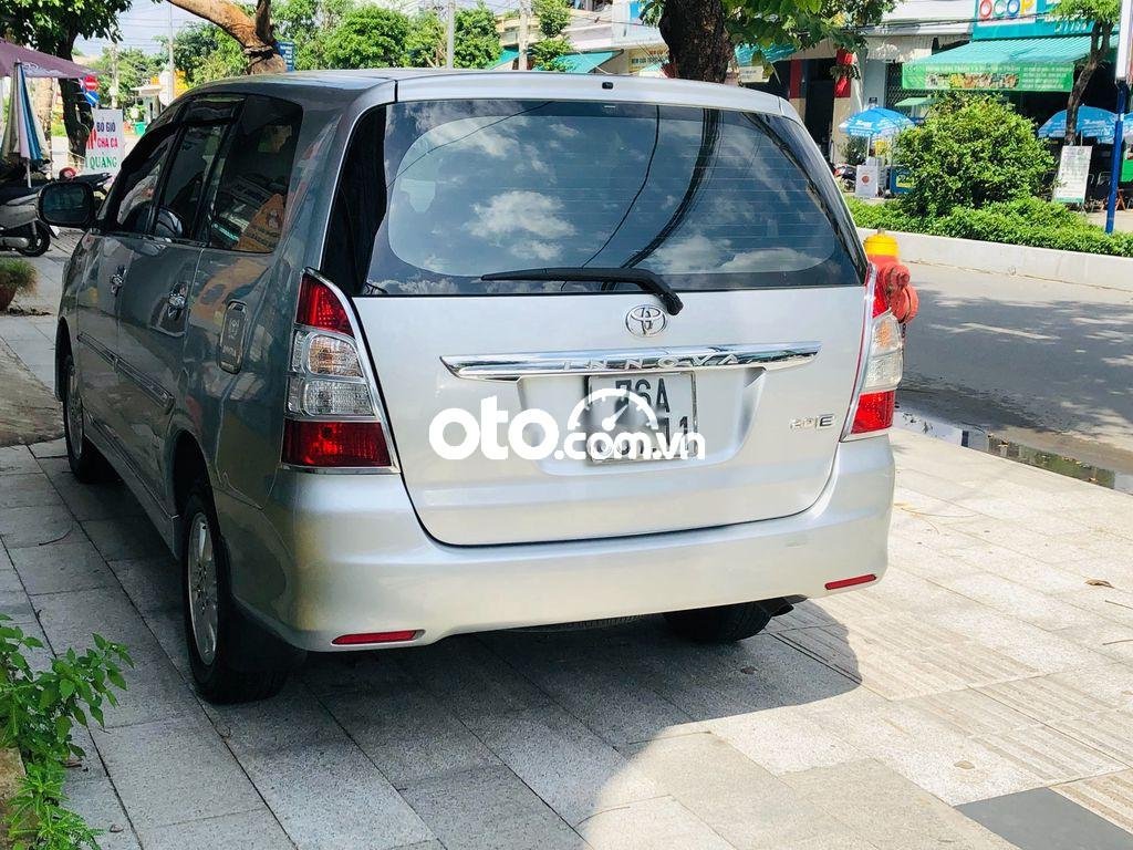 Toyota Innova  E 2012 - Cần bán lại xe Toyota Innova E đời 2012, nhập khẩu nguyên chiếc, 325tr