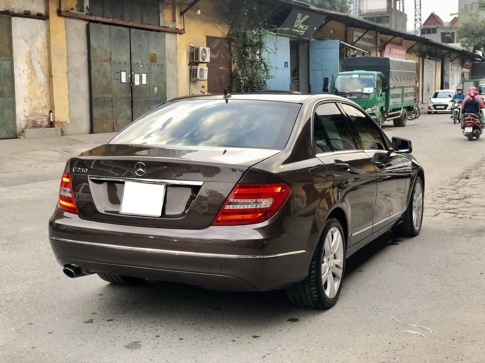 Mercedes-Benz C250 2014 - Bán xe Mercedes C250 Blue 2014 màu nâu nội thất đen