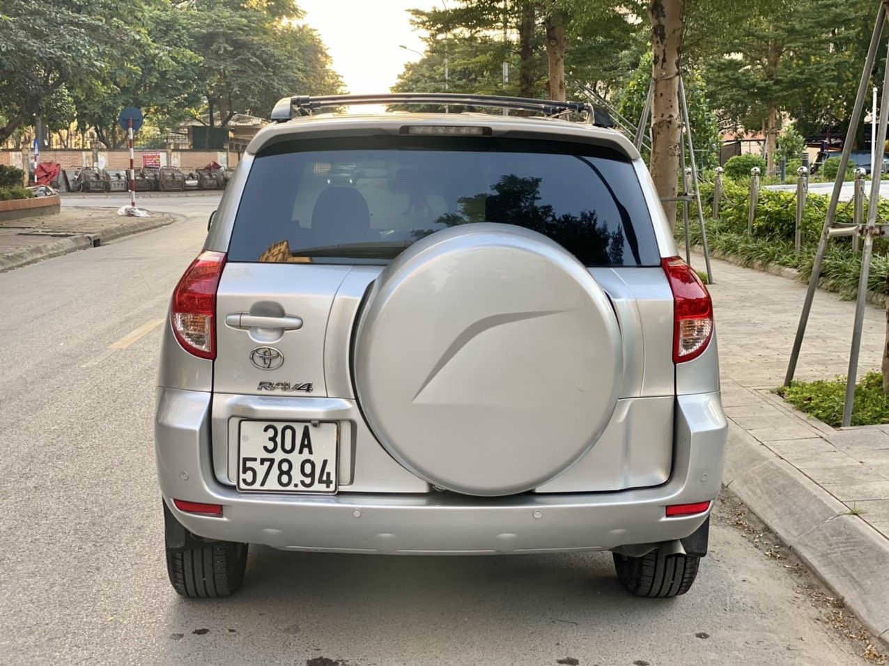 Toyota RAV4 2007 - Bán Toyota RAV4 Limited AWD sản xuất năm 2007, xe nhập Mỹ, gia đình chạy rất lành