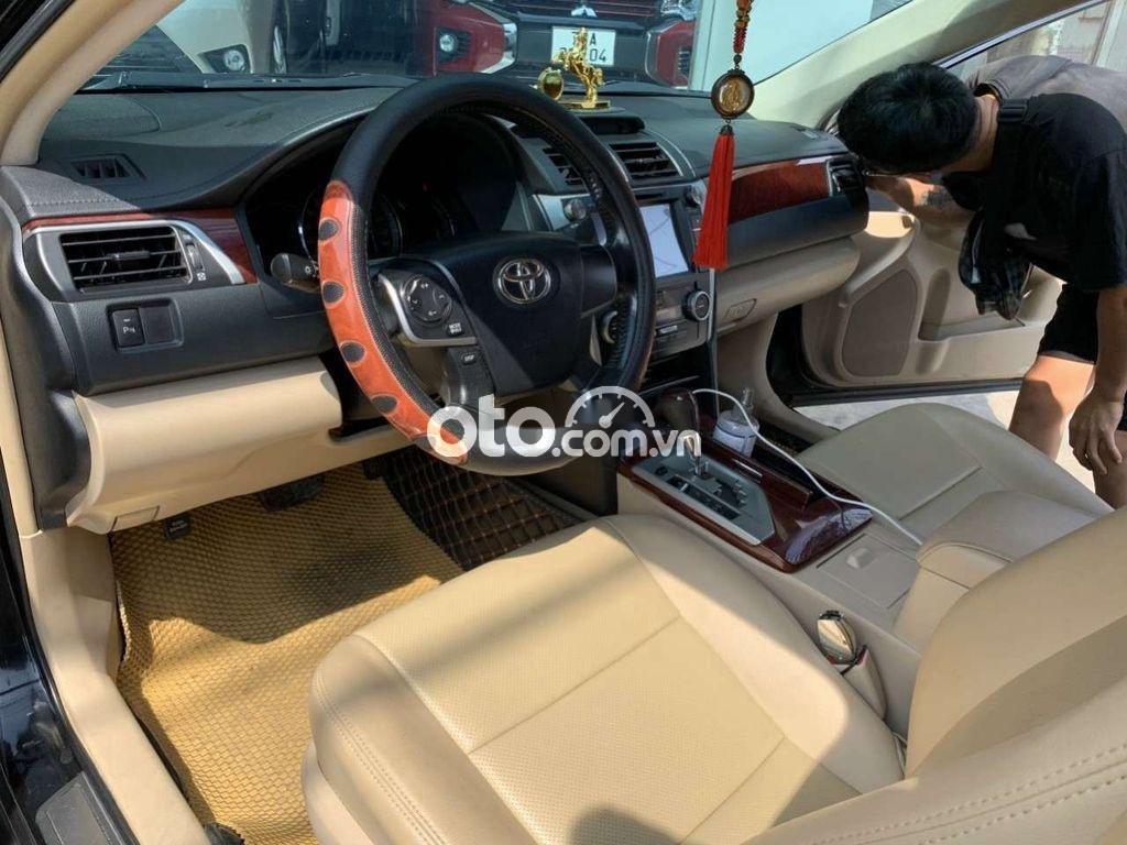 Toyota Camry  2.0E   2014 - Bán Toyota Camry 2.0E đời 2014, màu đen