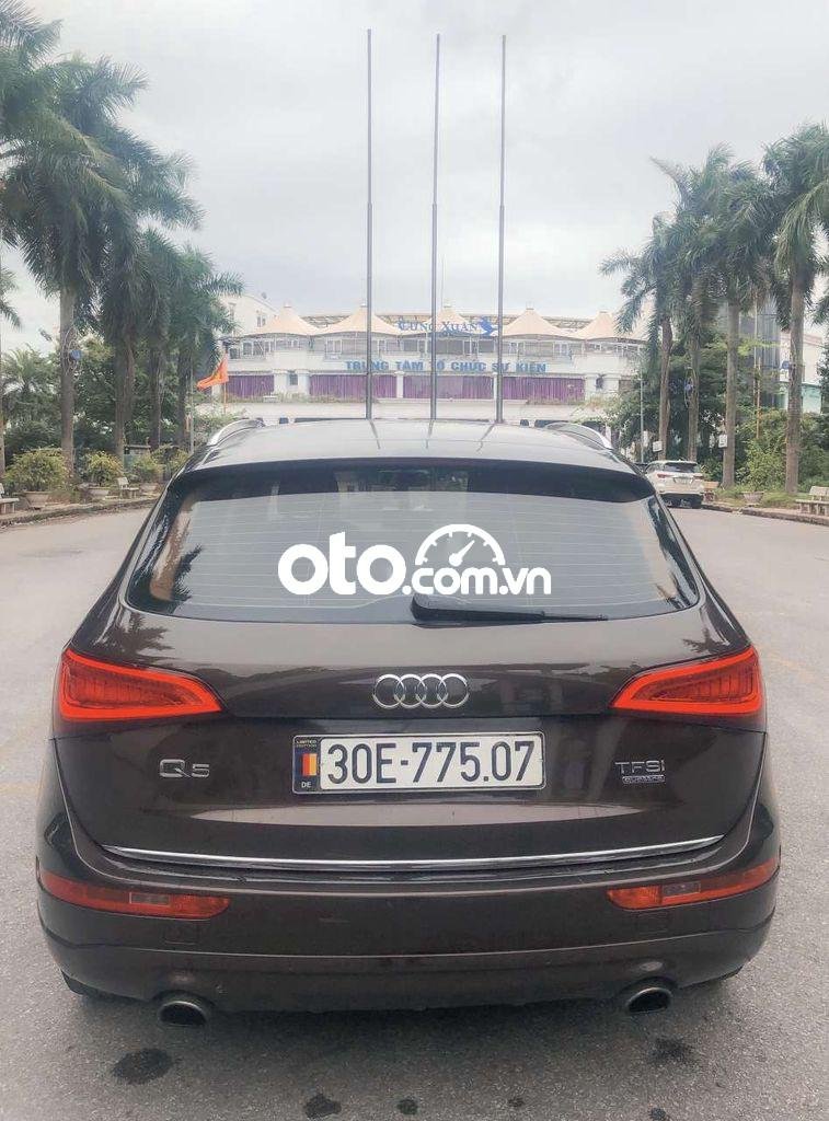 Audi Q5 2015 - Cần bán lại xe Audi Q5 sản xuất năm 2015, màu nâu, xe nhập chính chủ