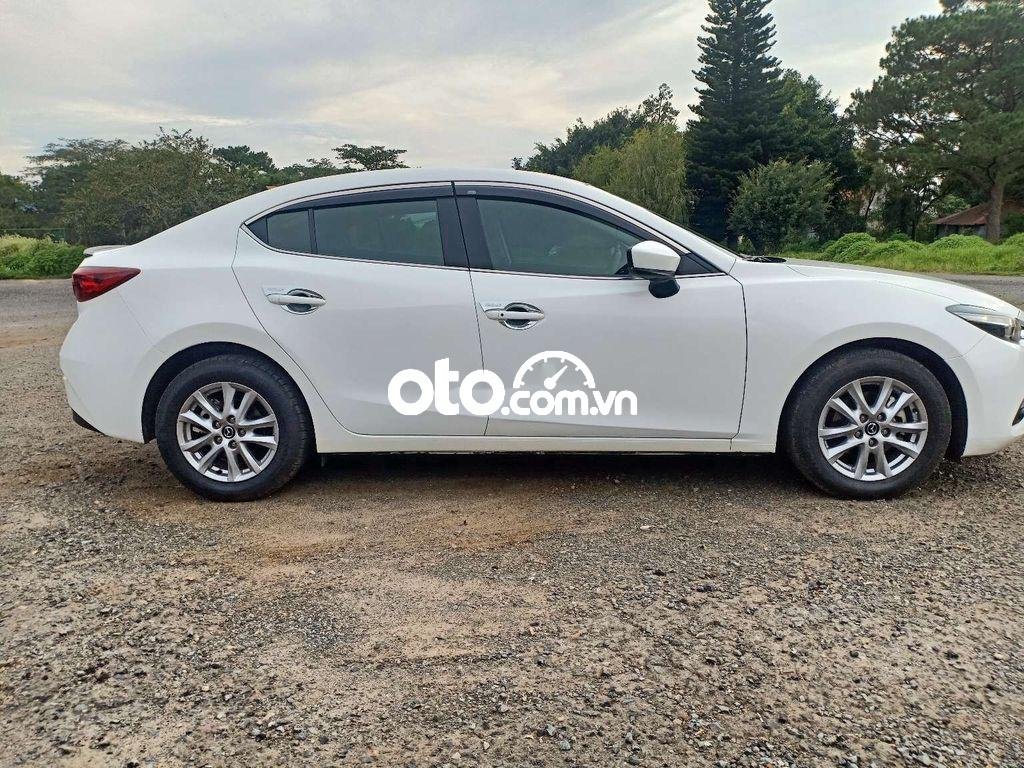 Mazda 3  Premium 2019 - Bán Mazda 3 Premium đời 2019, màu trắng mới chạy 24000km